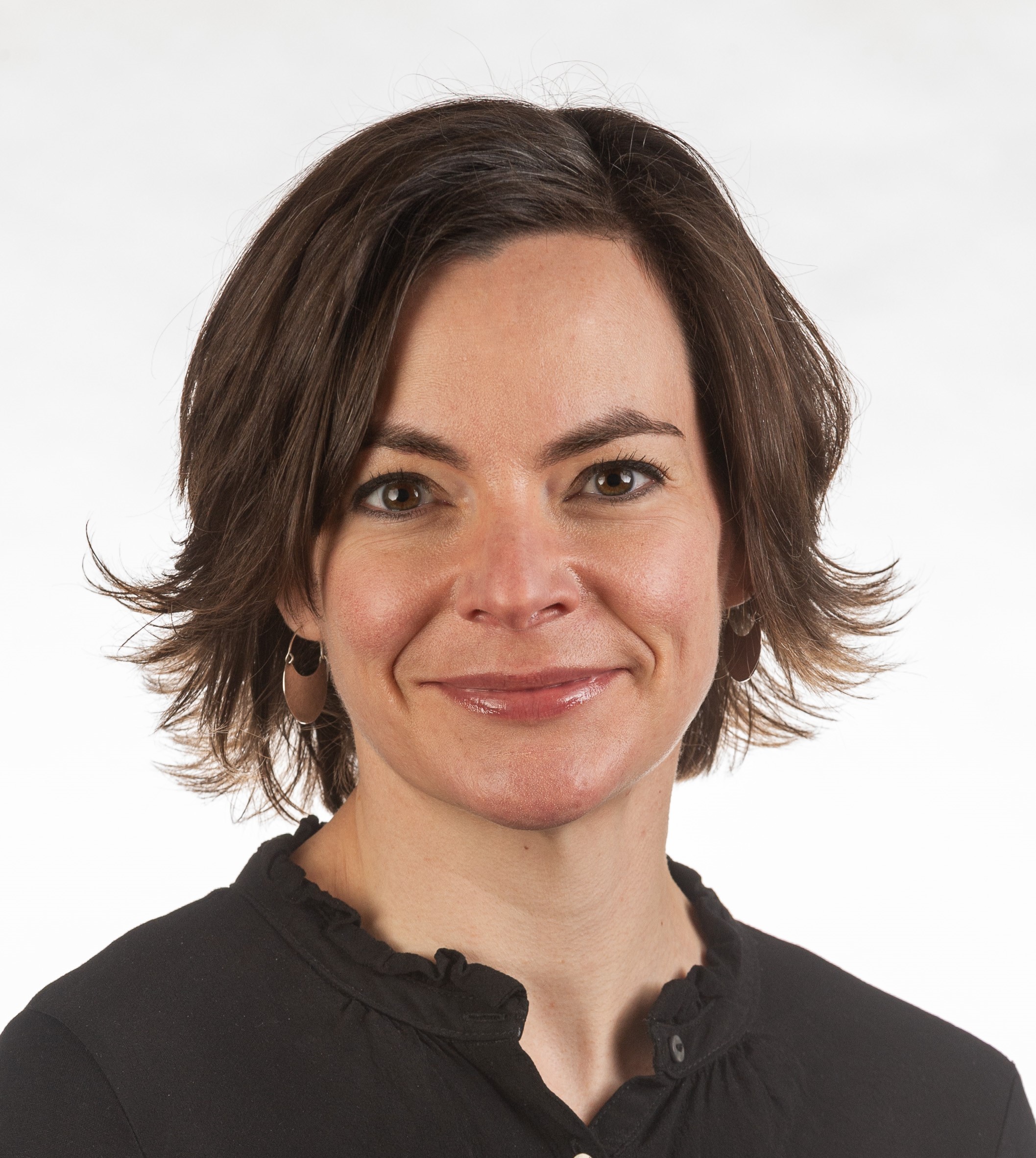 Professional headshot photo of Prof Alison Mather